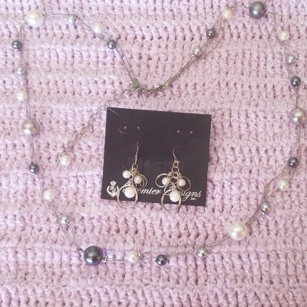 Premier Designs pearl beaded necklace and earrings